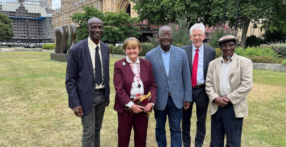 A vallásszabadságért Londonban: Hassan John tiszteletes, Caroline Cox (HART), Samuel Ortom (Benue állam kormányzója, Nigéria), John Eibner (CSI), Gideon Para Mallam tiszteletes. | © CSI