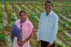 Pradeeb und seine Frau zeigten dem CSI-Team voller Freude und Stolz ihre Felder (csi)