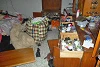 Dieses verwüstete Zimmer in Khaleels Haus lässt erahnen, wie rücksichtslos die Plünderer vorgingen (csi)